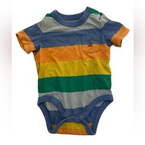 Baby Gap 3-6 months 🌈 gender neutral onesie